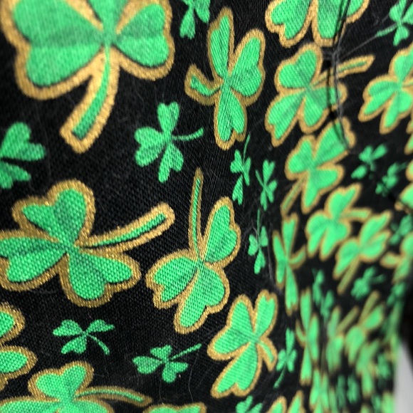 111 Main St. Patty‘s Day vest, fully lined in black shiny material. Med. - Picture 3 of 7